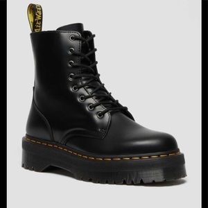 Dr Martens Jadon Smooth Leather platform boots US 8 L (women)
